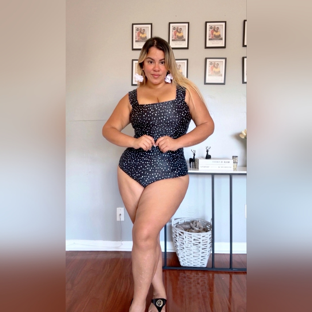 Swimsuit Style Dots Plus Size One Piece Tummy Control NEW 2026